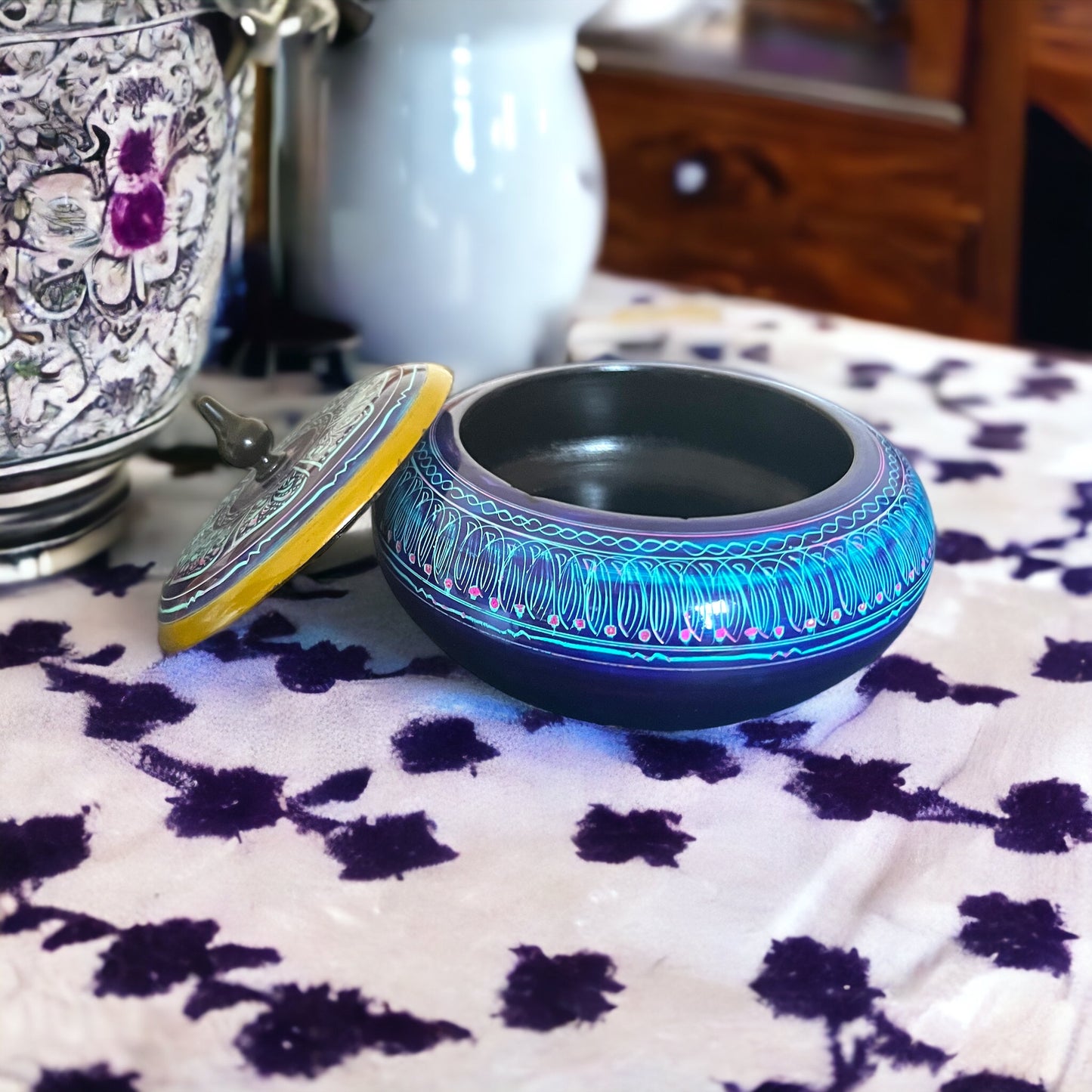 Decorative pot